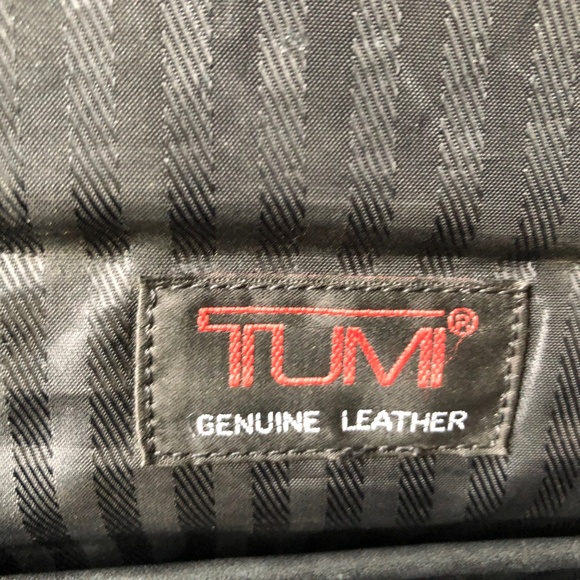 Tumi Leather Flap Briefcase No Shoulder Strap - Picture 6 of 8